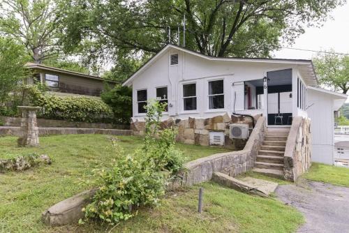 Historic Water Edge #6 Lakeview in Rockaway Beach, United States