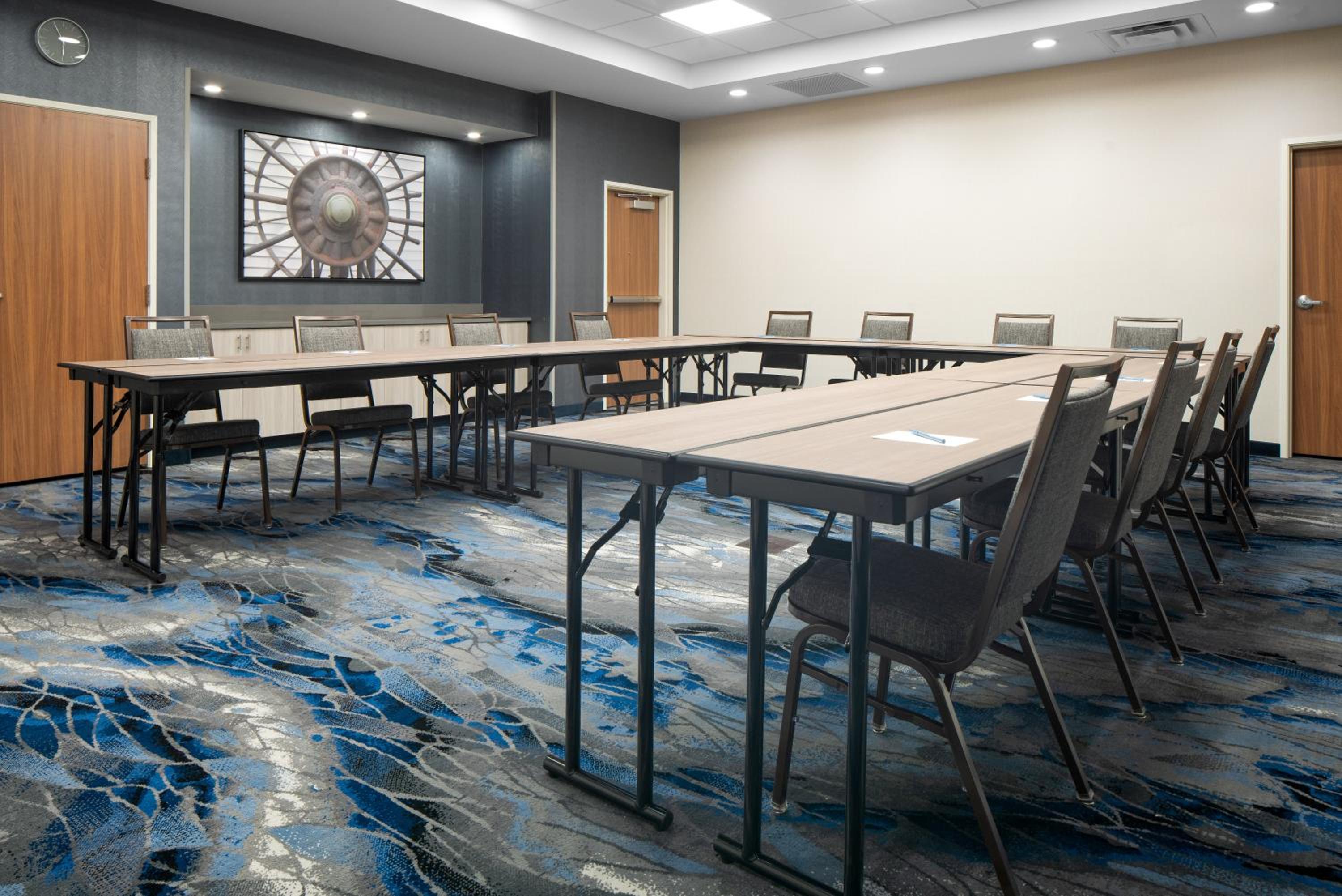 Fairfield Inn & Suites by Marriott Ashtabula - photo 13