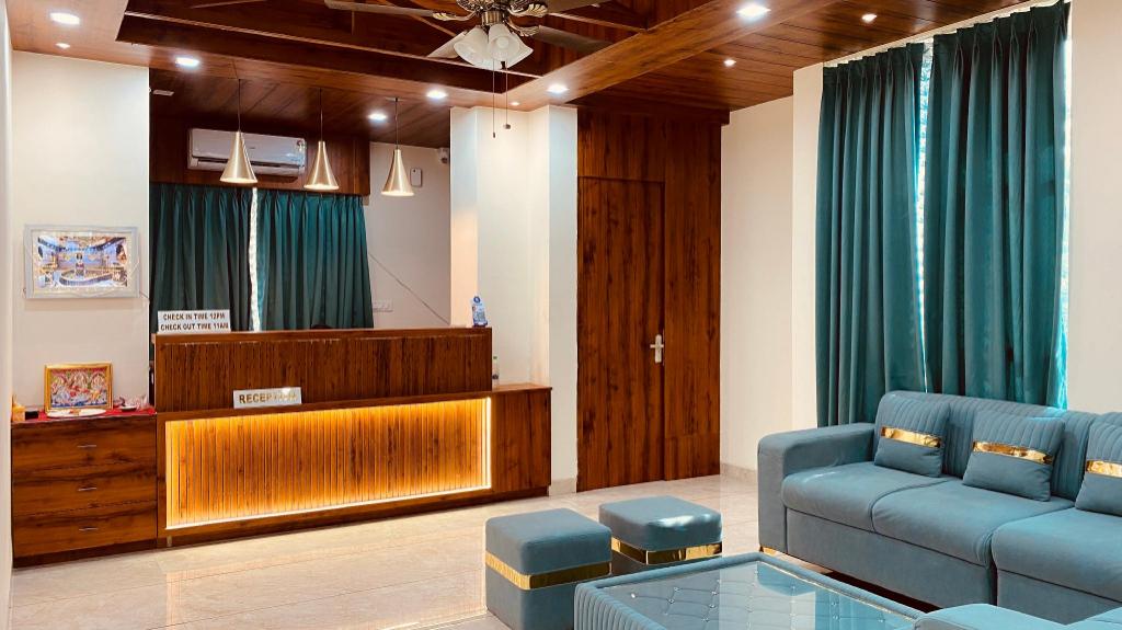 Hotel Rudraksha - last minute hotel in Indore