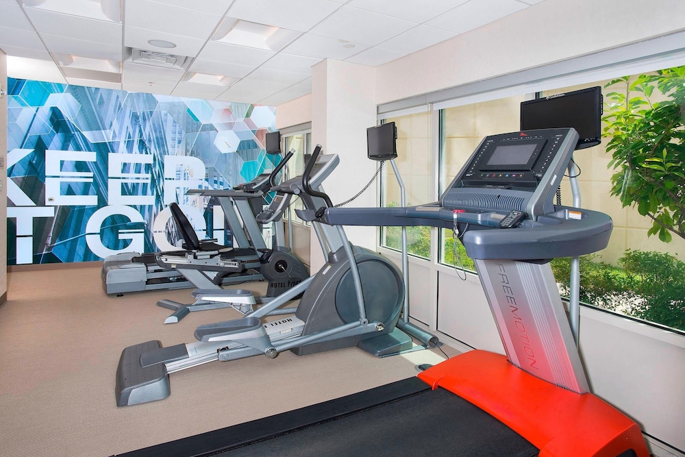 SpringHill Suites by Marriott Fairfax Fair Oaks - photo 19