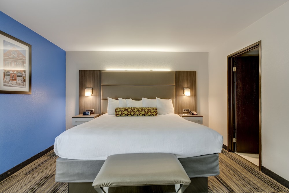 The Alexis Inn & Suites Nashville Airport - photo 17