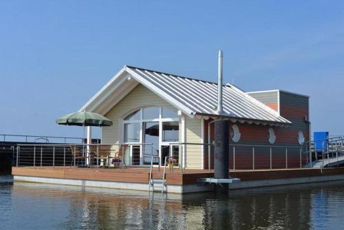 Hiddensee - carbon neutral hotel in Wiek