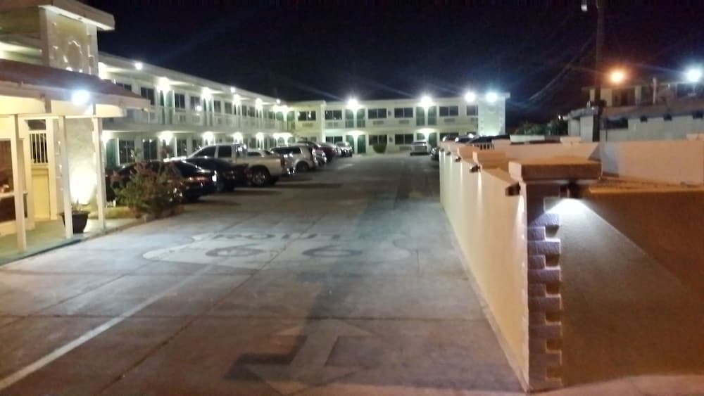 Desert Mirage Inn & Suites - photo 16