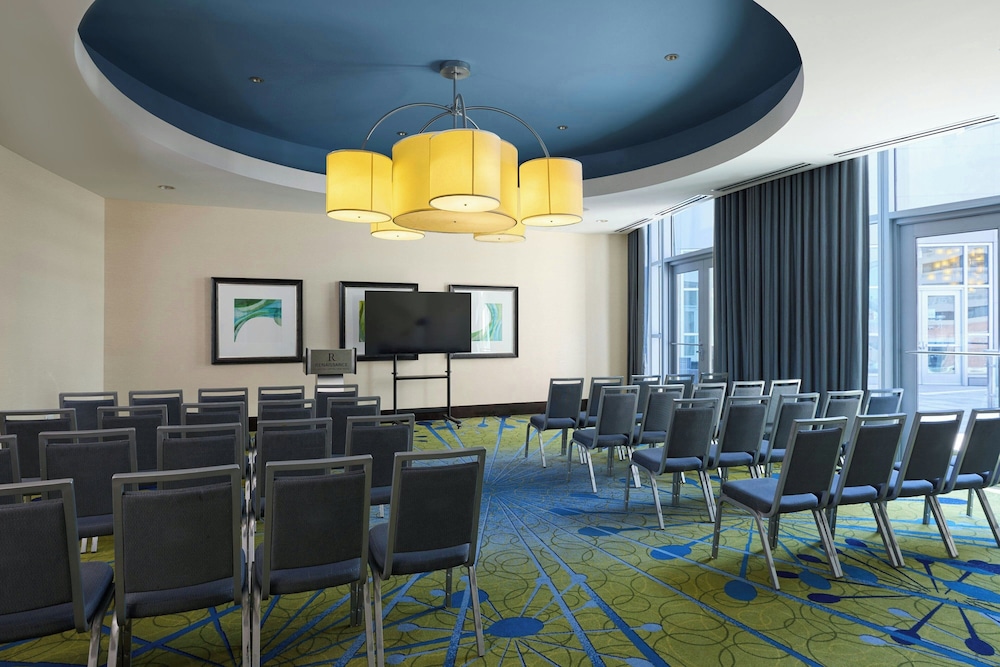 Renaissance Arlington Capital View Hotel - photo 45