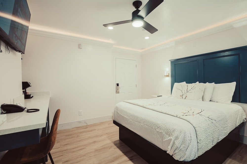 Blufftop Inn & Suites - photo 20