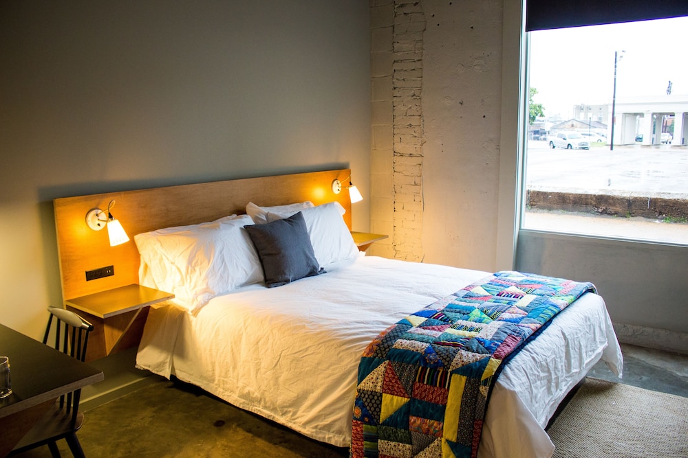 Travelers Hotel - photo 11