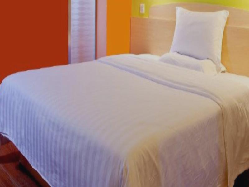 7 Days Inn Shangqiu High Speed Railway Station Minzhu Road Wanda Plaza in Shangqiu, People's Republic of China