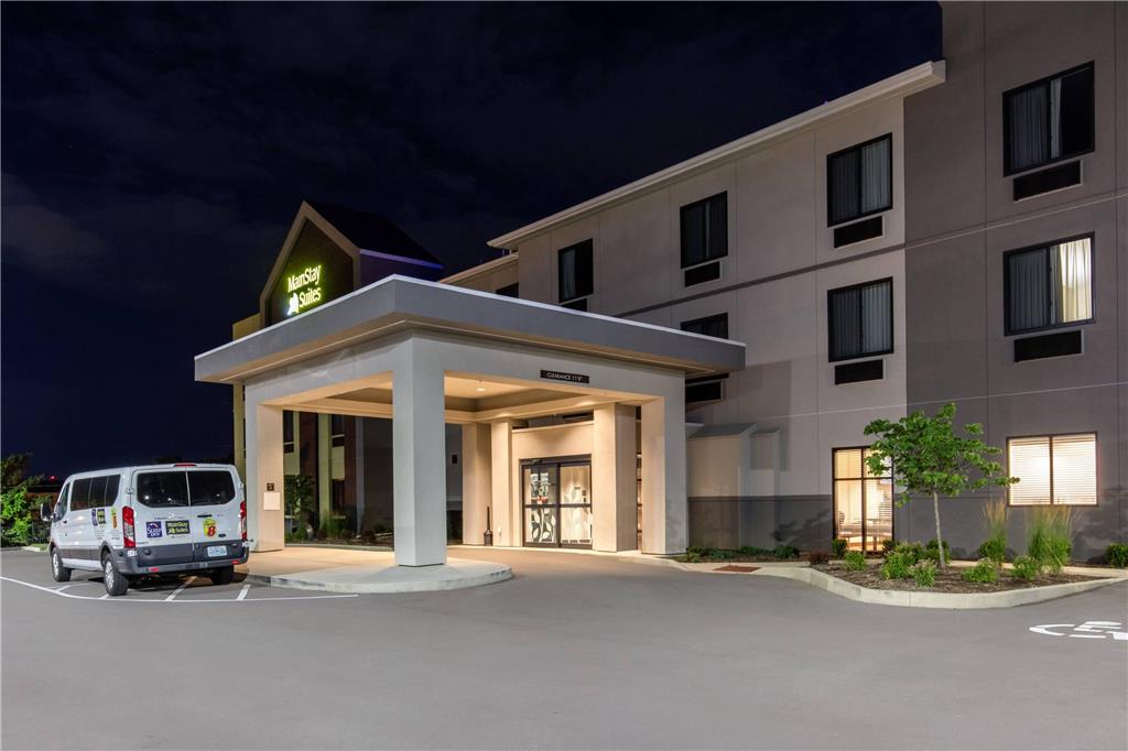MainStay Suites St. Louis Airport - photo 3