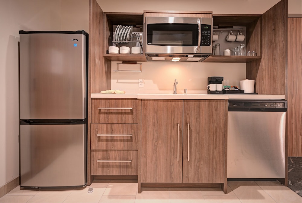 Home2Suites by Hilton Anaheim Resort - photo 19