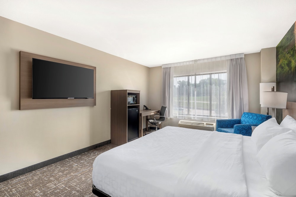 Clarion Pointe Sioux Falls Airport - photo 5