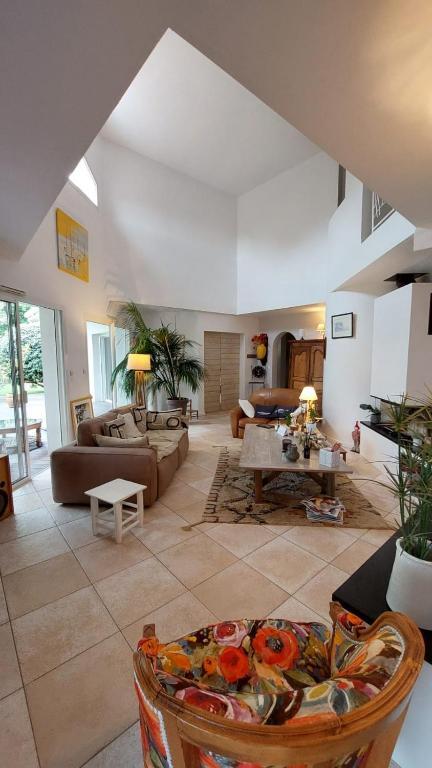 Agreable Maison Sur Le Bassin D'arcachon — 4-Star Luxury Hotel in Andernos-Les-Bains, France