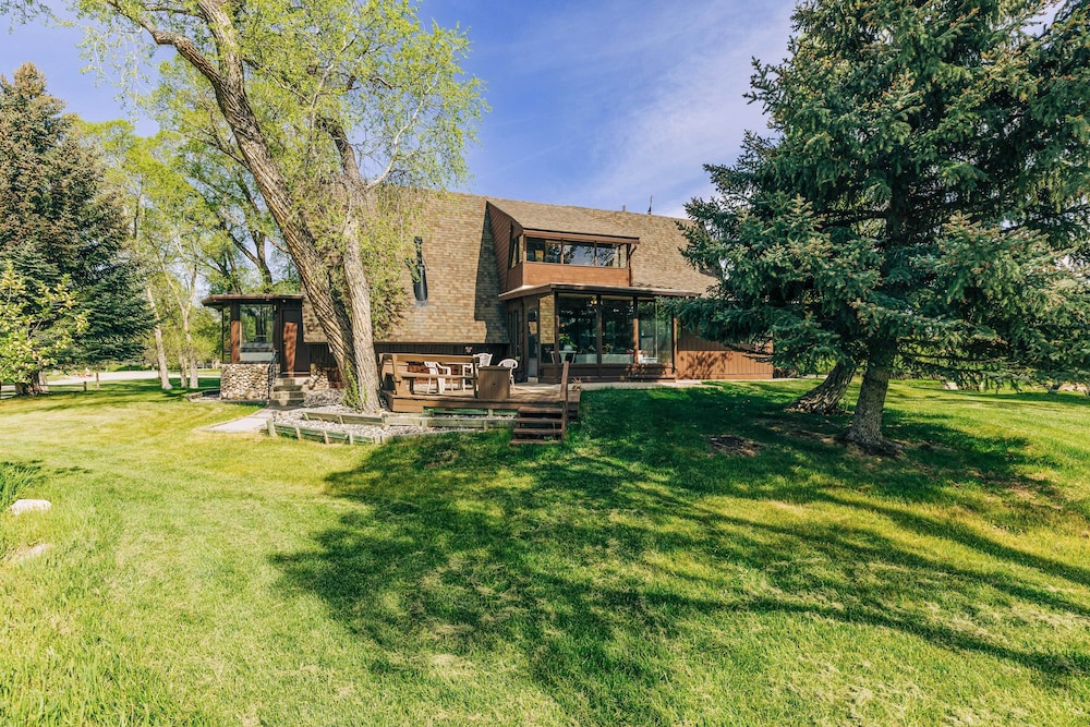 Serene Creekside Sheridan Getaway: Mountain Views - photo 29
