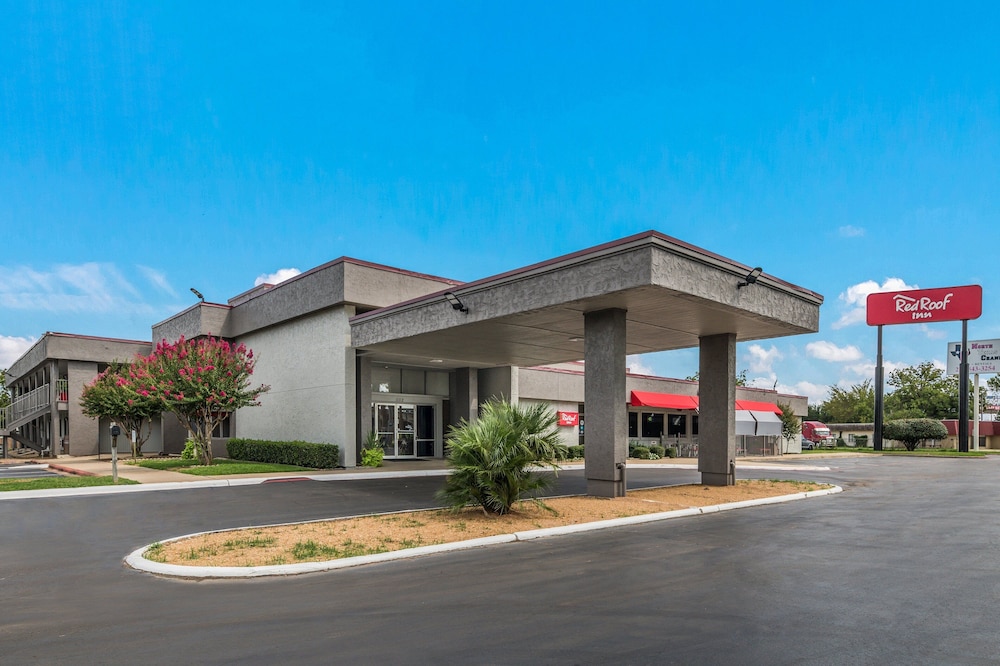 Red Roof Inn Lewisville - photo 36