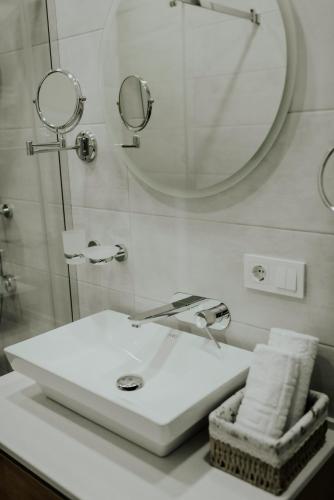 Luxury Inn Grand Residences