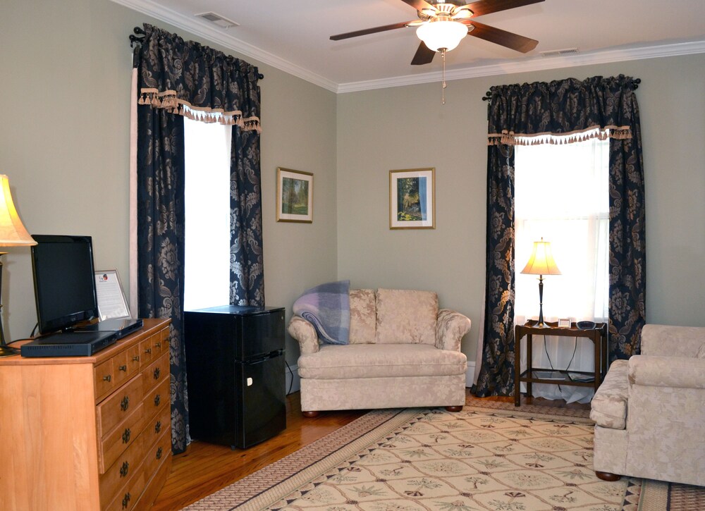 Fig Street Inn - photo 23