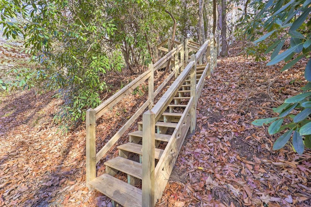 Golf and Resort Amenities Newland Mountain Cabin - photo 14