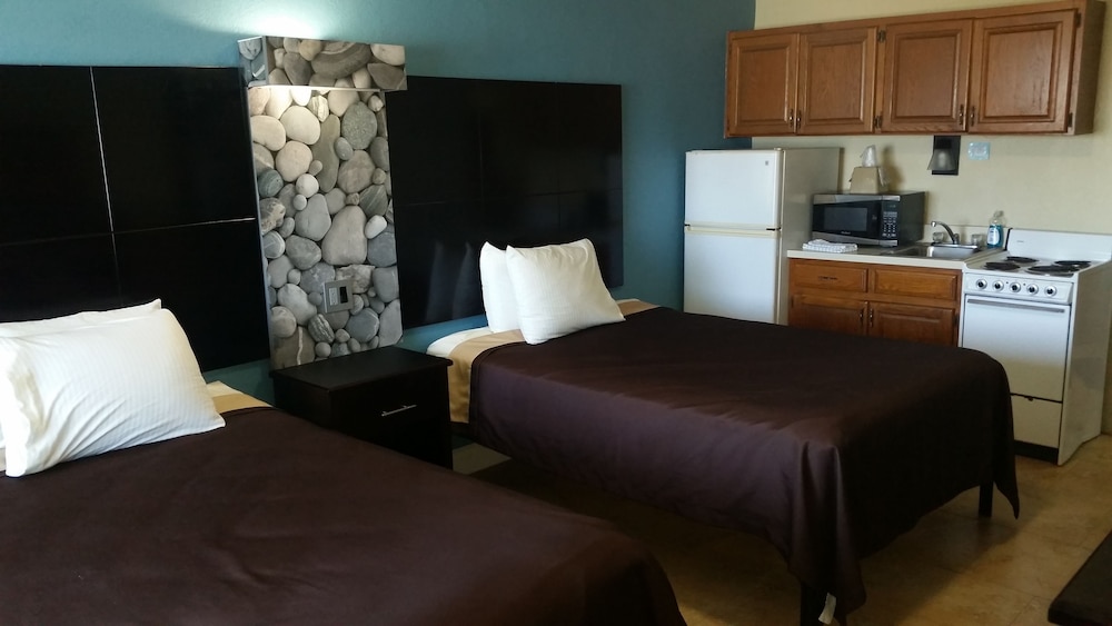 Driftwood Beach Motel - photo 10