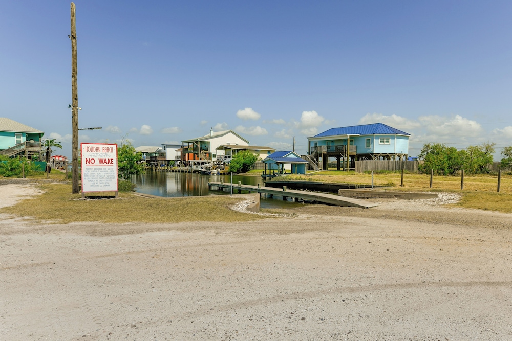 Resort Perks Waterfront Rockport Home - photo 17