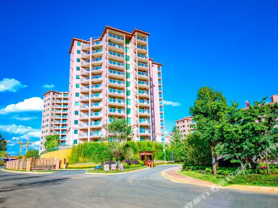 Xianhu Garden is an idyllic home in Chengjiang, People's Republic of China