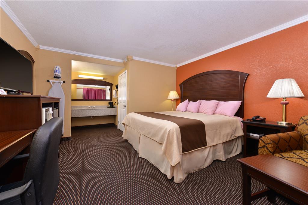 Americas Best Value Inn Schulenburg - photo 8