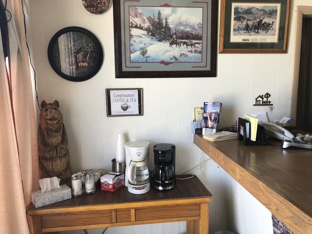 White Pine Motel