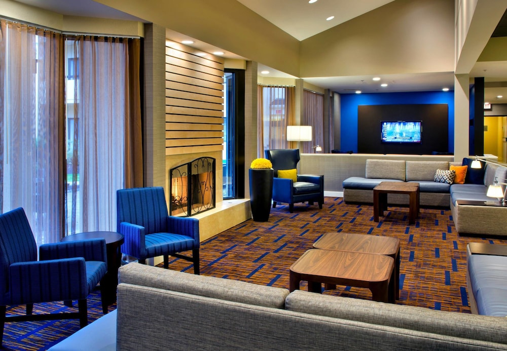 Courtyard Syracuse Carrier Circle - photo 3