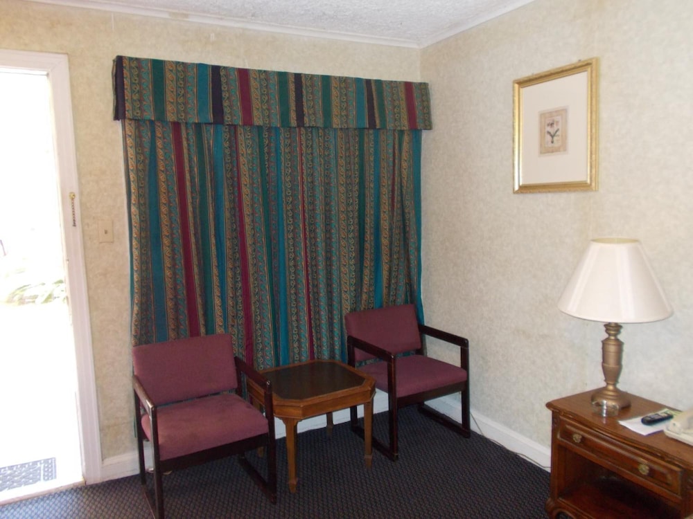 Hillside Motel - photo 40
