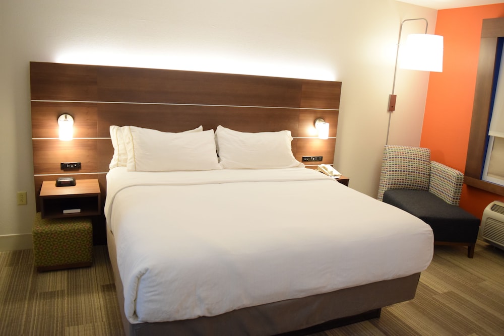 Holiday Inn Express Hotel & Suites West I 10 by IHG - photo 13