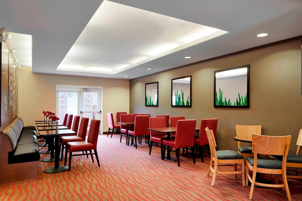 TownePlace Suites Harrisburg Hershey - photo 33