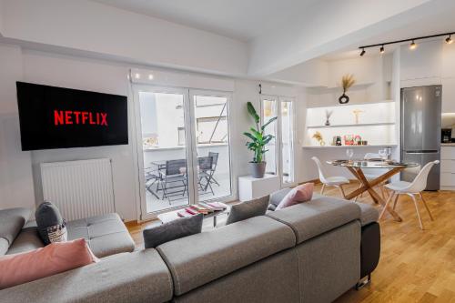 Penthouse Nest for 3 Persons — 4-Star Luxury Hotel in Athens, Greece