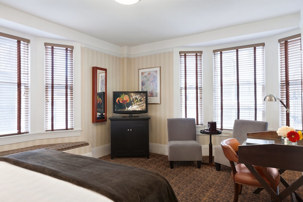 Executive Hotel Vintage Court - photo 7