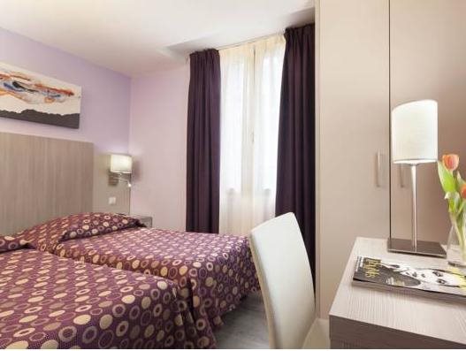 Hotel De Nevers - last minute hotel in Paris