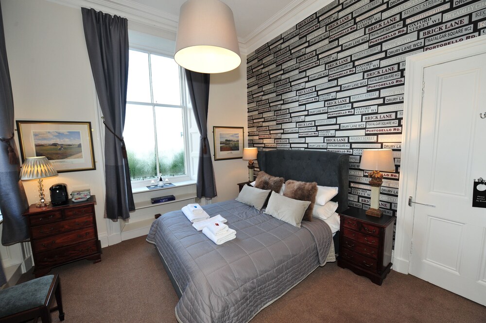 Edinburgh Sixteen in Edinburgh, United Kingdom