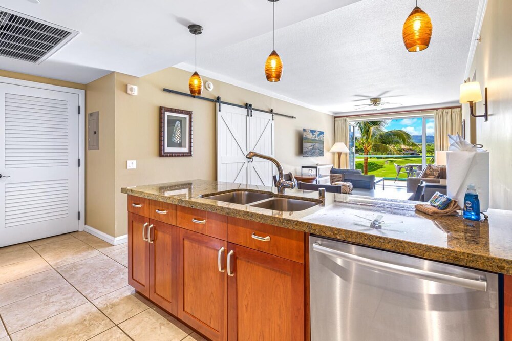 K B M Resorts Hkk 306 Chic 2bd Upgraded Steps Away From Resort Pools Beach and Spa - photo 9