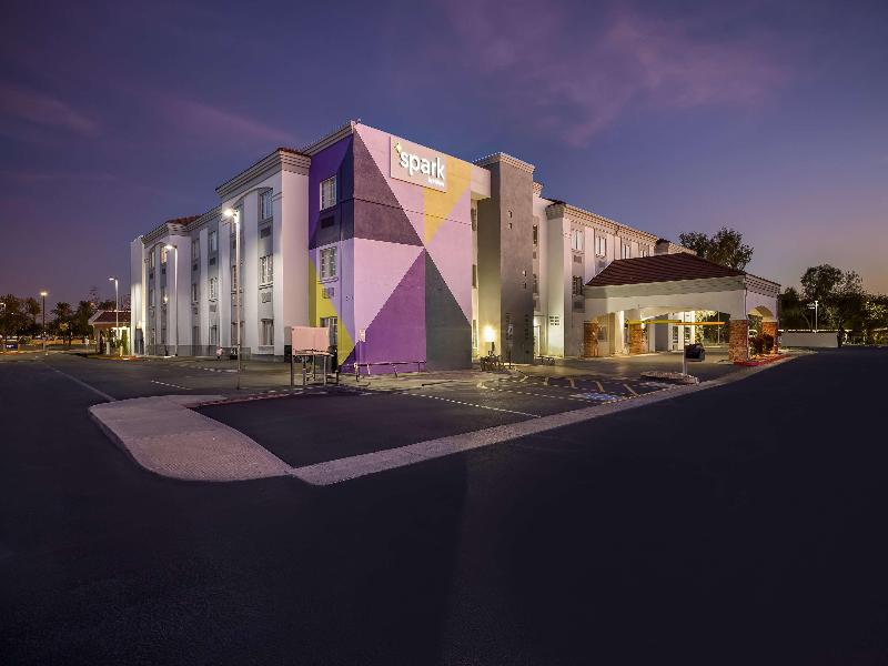 Spark by Hilton Glendale Phoenix North in Glendale, United States