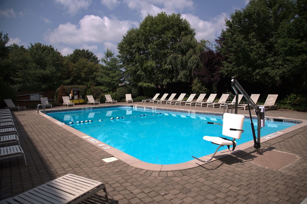 Holiday Inn & Suites Parsippany Fairfield by IHG - photo 12