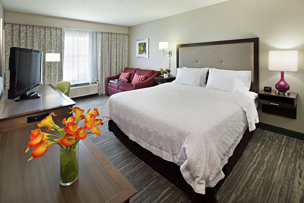 Hampton Inn & Suites Palm Desert - photo 28
