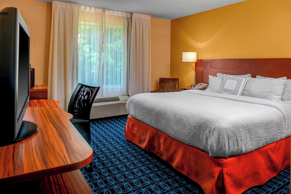 Fairfield by Marriott Inn & Suites Emporia I 95 - photo 5