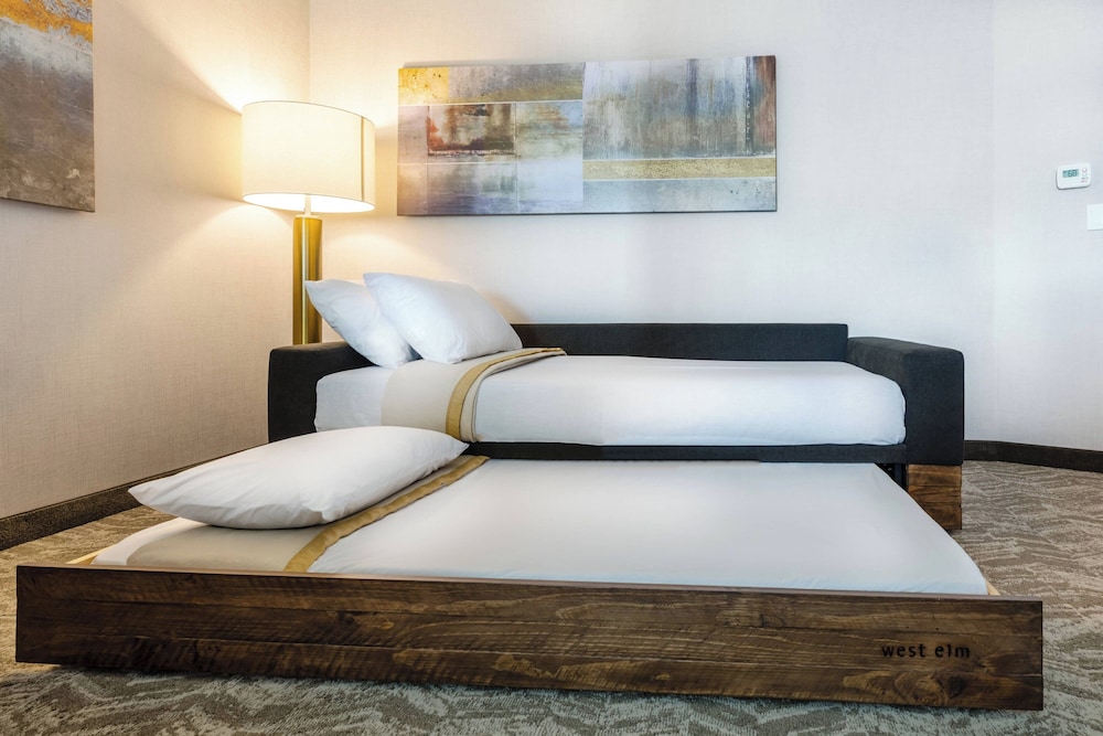 SpringHill Suites by Marriott Columbia - photo 9