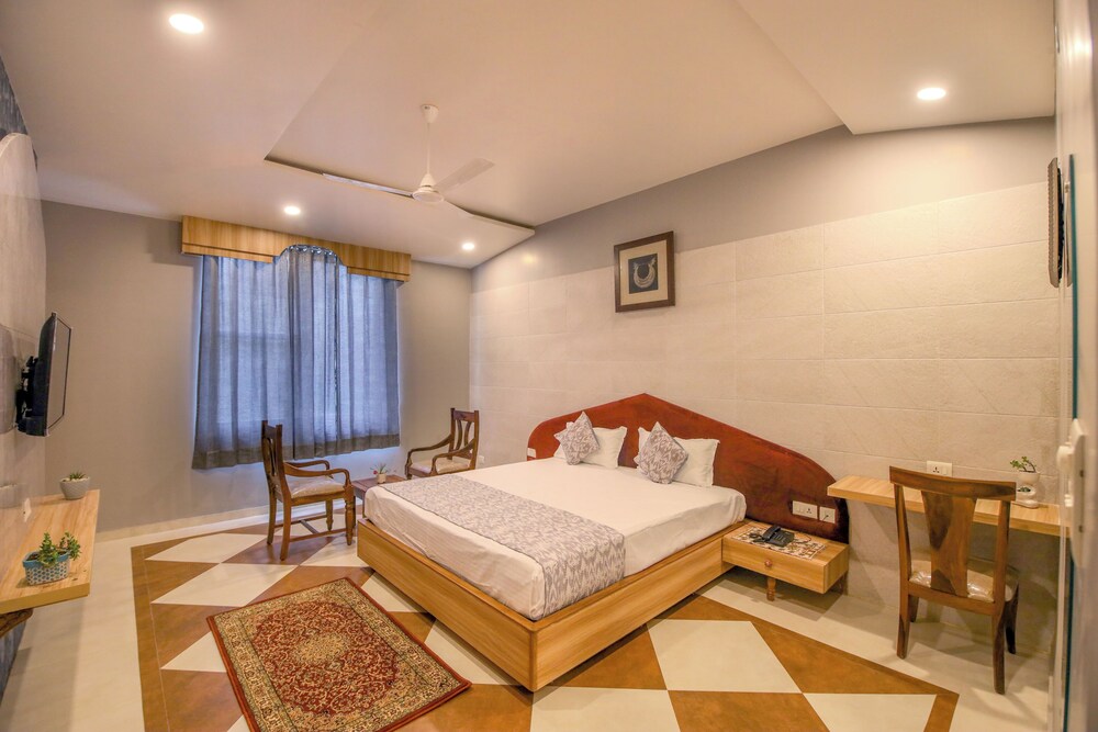 Hotel Gems Suites - last minute hotel in Jaipur