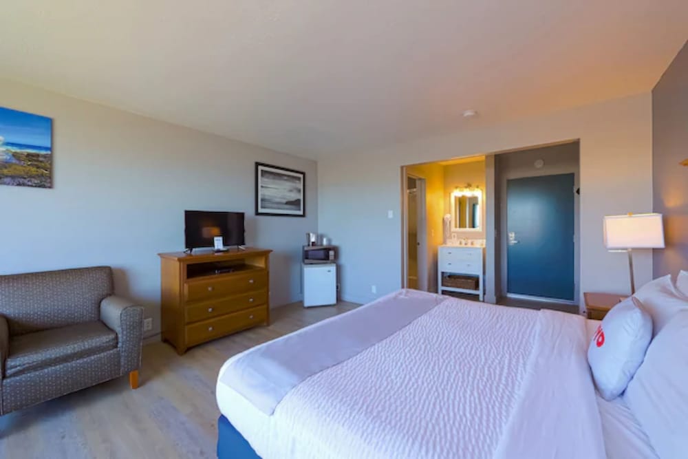Waves Hotel NYE Beach Newport OR - photo 21