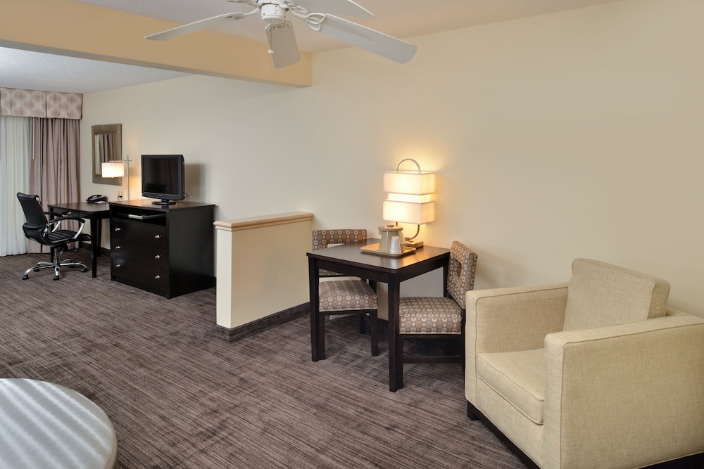 Holiday Inn Express & Suites St Joseph by IHG - photo 11