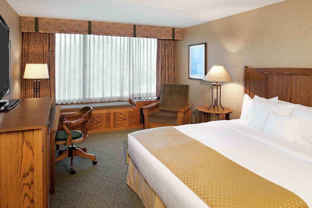 DoubleTree by Hilton Libertyville Mundelein - photo 11