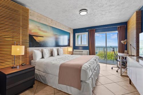 Ocean View Hotel Room with Balcony King Bed #17 in Fort Pierce, United States