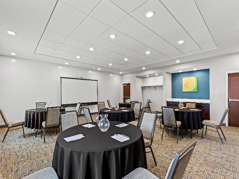 Hampton Inn Fond du Lac - photo 19