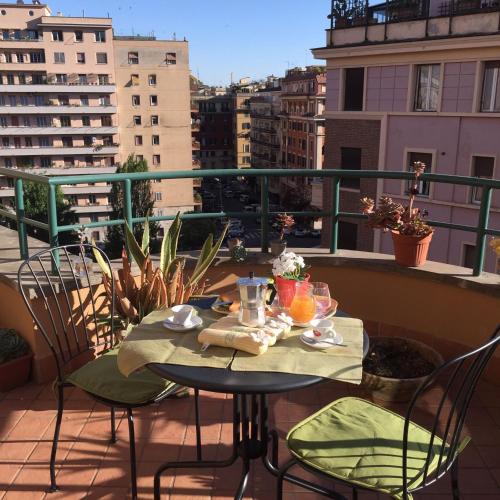 Appartamento con terrazzo al Vaticano — 4-Star Luxury Hotel in Rome, Italy