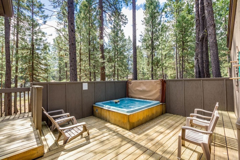 Diamond Peak 23 — 4-Star Luxury Hotel in Bend, United States