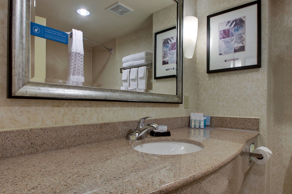 Hampton Inn & Suites Spartanburg I 26 Westgate Mall - photo 16