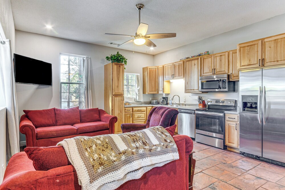 Fishing Dock: Waterfront Pensacola Retreat in Pensacola, United States