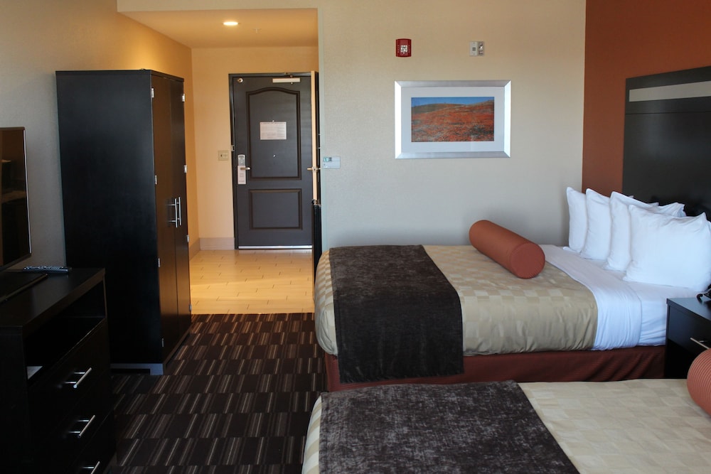 Wyndham Garden Lancaster CA - photo 3